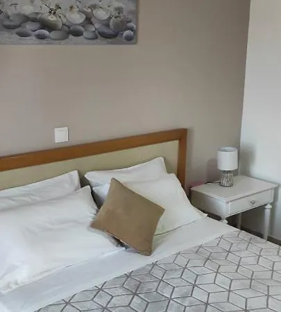 Apartment Skabus - *
